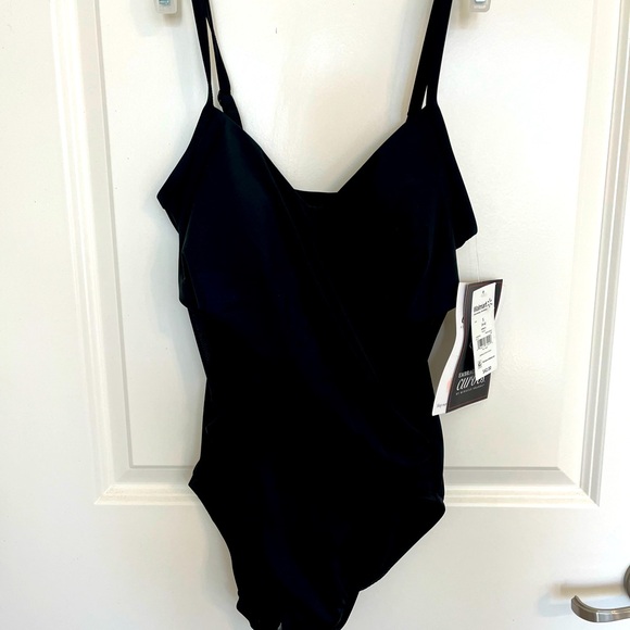 Curves by Miracle Brand Swimsuit - Picture 1 of 11